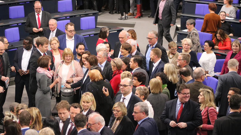 Namentliche Abstimmung im Bundestag. Bild: zwd.