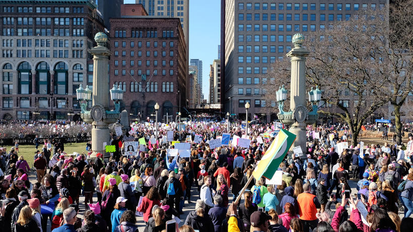 Frauenmarsch in Chicago - Bild: pexels / Elizabeth Ryder