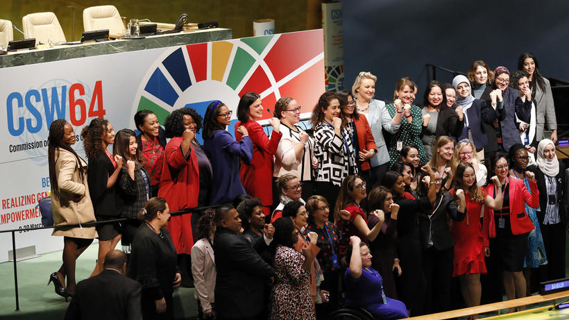 Delegierte auf der 64. Sitzung der FRK - Bild: UN Women