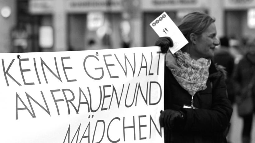 Demonstration in Hamburg gegen Gewalt an Frauen - Bild: flickr / sommer-in-hamburg.de