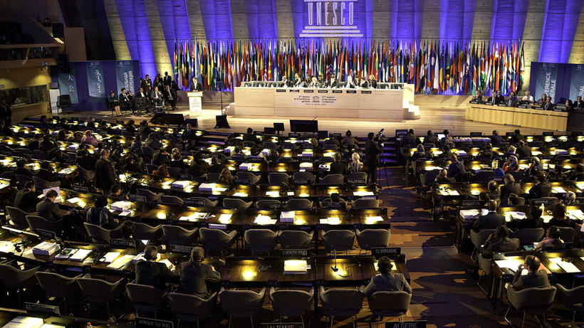 Generalversammlung der UNESCO (2013) - Bild: wikimedia.org / Cancillería Ecuador