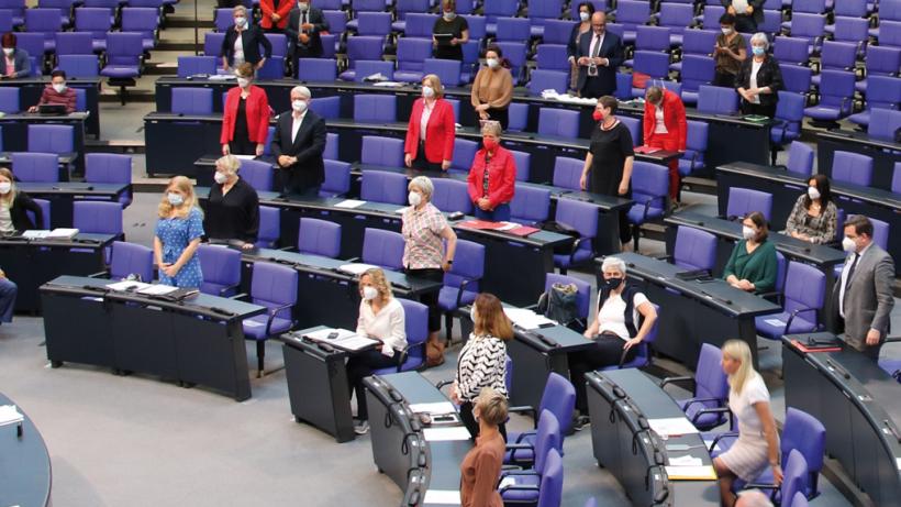 Bundestags-Schlussabstimmung über das FüPoG II (Bild: zwd)