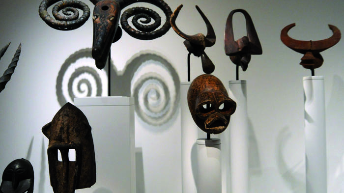 Afrikanische Masken - Bild: flickr / Wonderlane