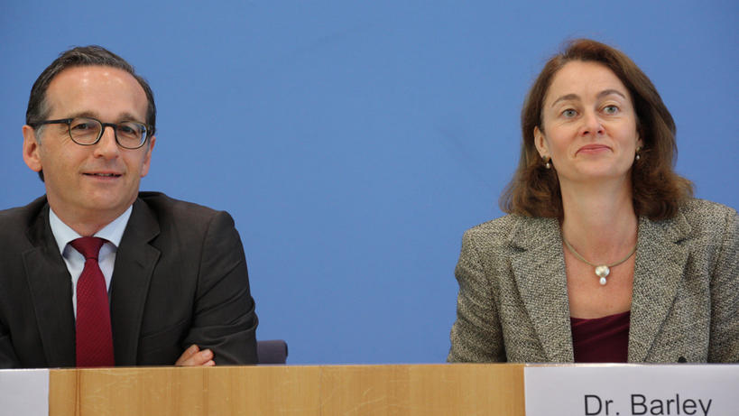 Bundesjustizminister Heiko Maas und Bundesfrauenministerin Katarina Barley bei der Pressekonferenz in Berlin. - Bild: zwd