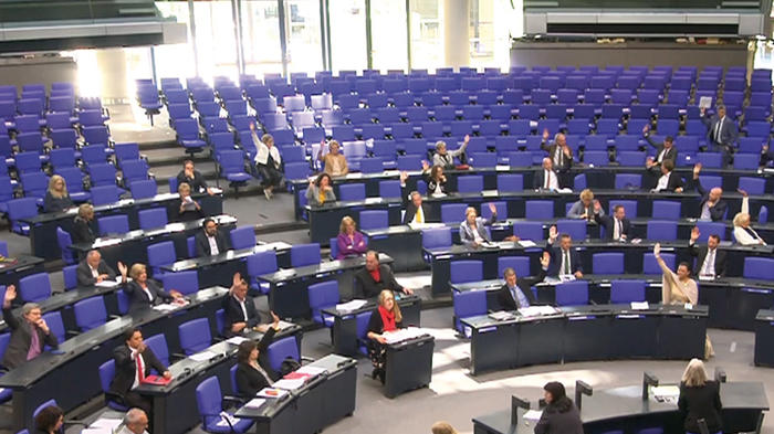 Eine solche kulturpolitische Abstimmung im Bundestag (14.05.2020 - GROKO-Mehrheit) gehört der Vergangenheit an