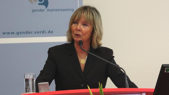 Christine Lüders beim Gender Fachdialog am Freitag in Berlin. - Bild: zwd