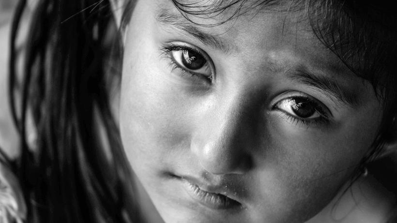 Fallzahlen von Vernachlässigung und Gewalt gegen Kinder sind stark gestiegen. - Bild: Pixabay/ B. Karki
