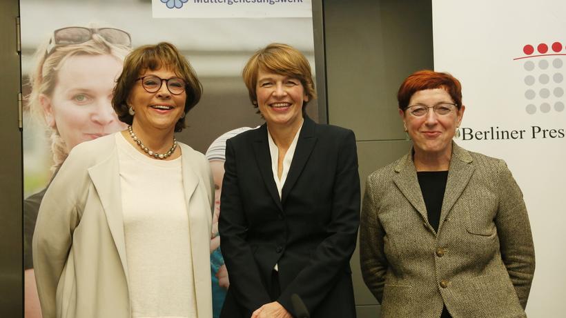 Kirsten Soyke, Elke Büdenbender und Anne Schilling (v.l.n.r.) - Bild: Marc Darchinger