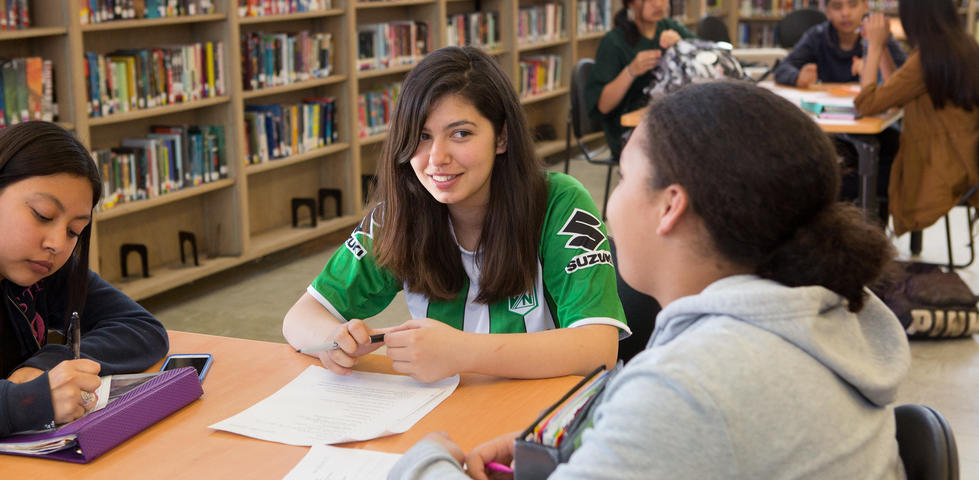 Politische Bildung in der Schule braucht gesch&uuml;tzte Lernr&auml;ume. - Bild: flickr/ Allison Shelley