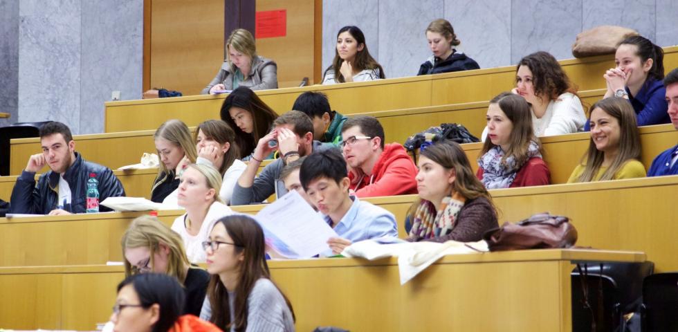 .Viele Studierende leben in einer prek&auml;ren Situation. - Bild: fllickr/ Universit&auml;t Salzburg/ S.P. Haigermoser