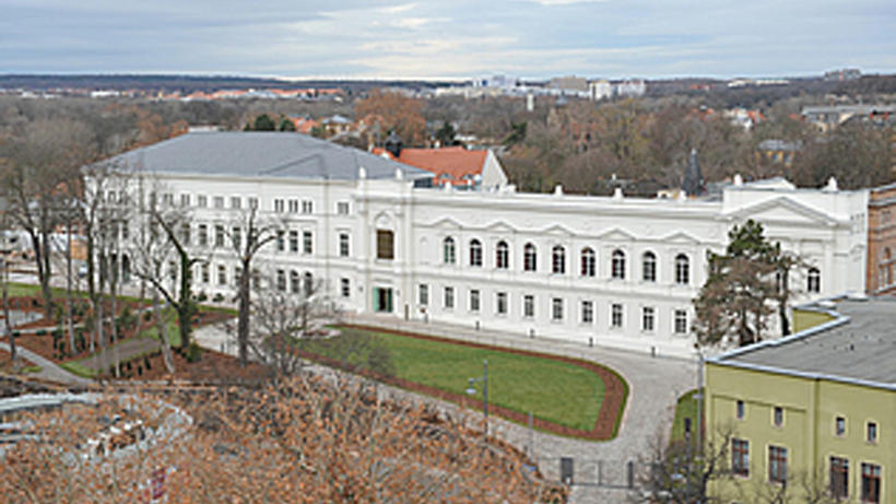 Hauptgebäude der Nationalen Akademie, Halle (Bild: NAdW)