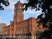 Das Rote Rathaus in Berlin, Sitz
des Regierenden Bürgermeisters